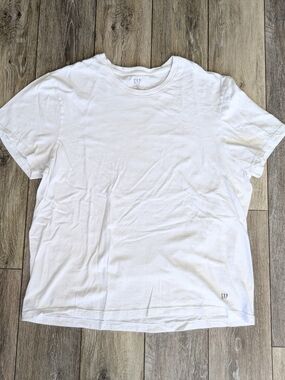 GAP Men's White Short Sleeve Crew Tee